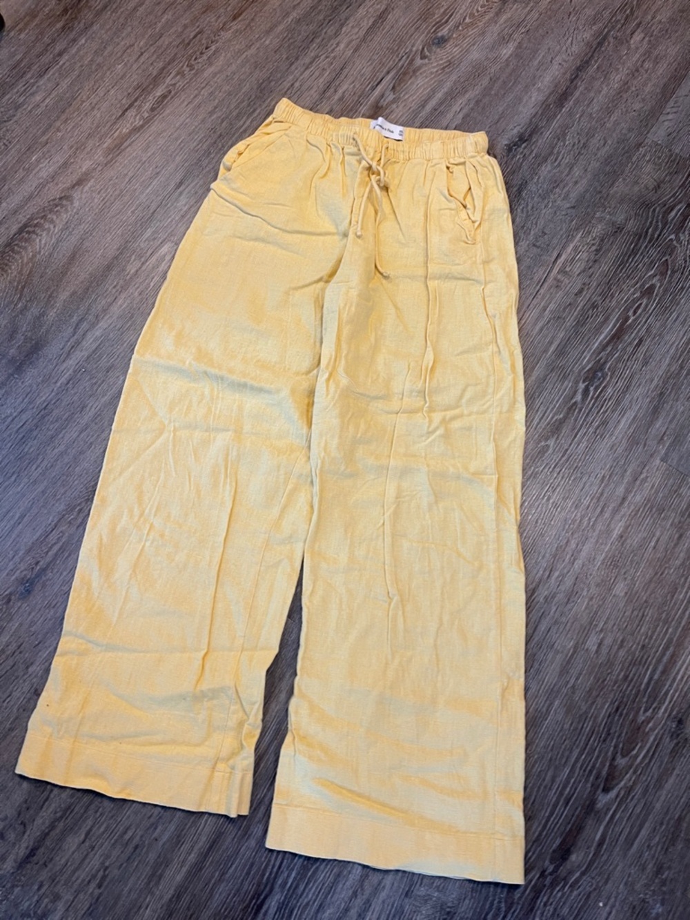 Abercrombie & Fitch Yellow Drawstring Relaxed Waist Pants
